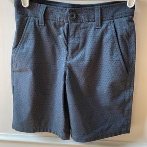 Under Armour Boys Loose Shorts Size 8